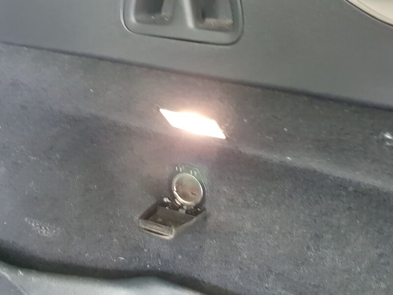 More views of Volvo V90