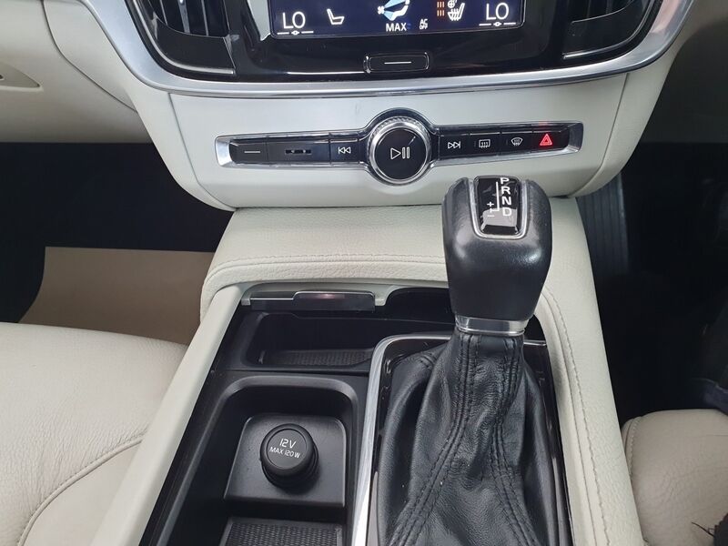 More views of Volvo V90