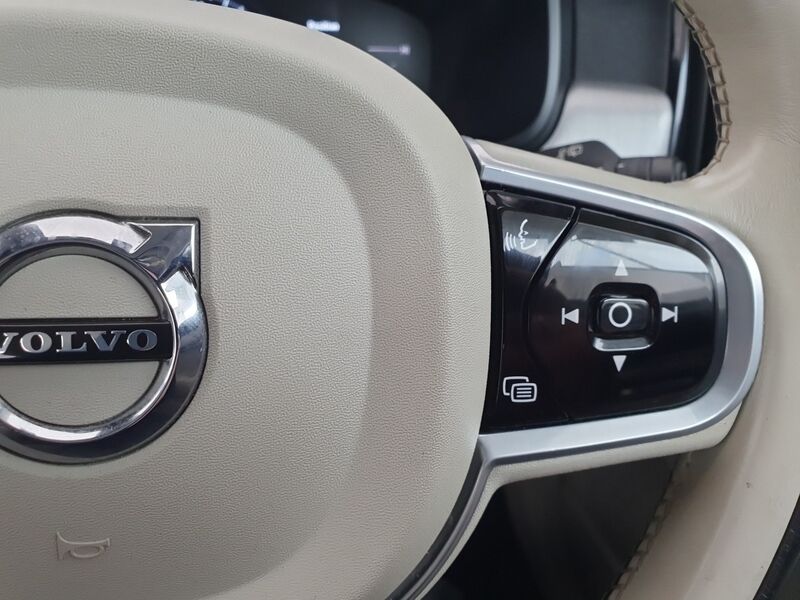 More views of Volvo V90