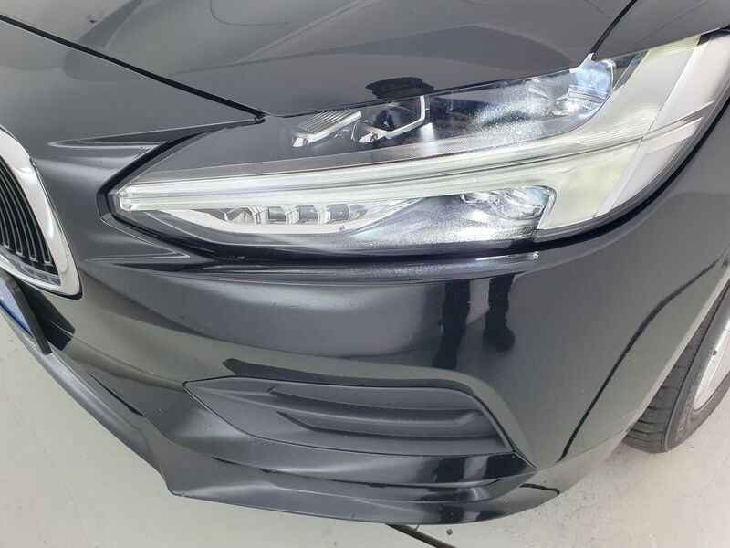 More views of Volvo V90