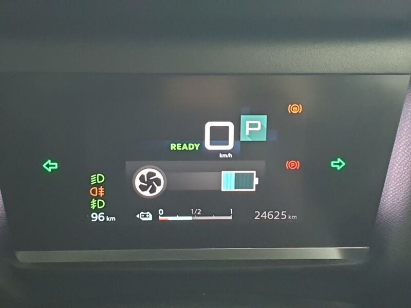 More views of Citroen e-C4