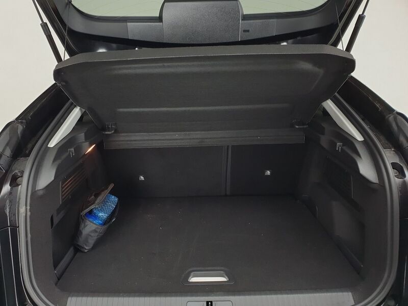 More views of Citroen e-C4