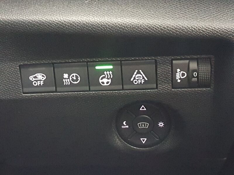 More views of Citroen e-C4