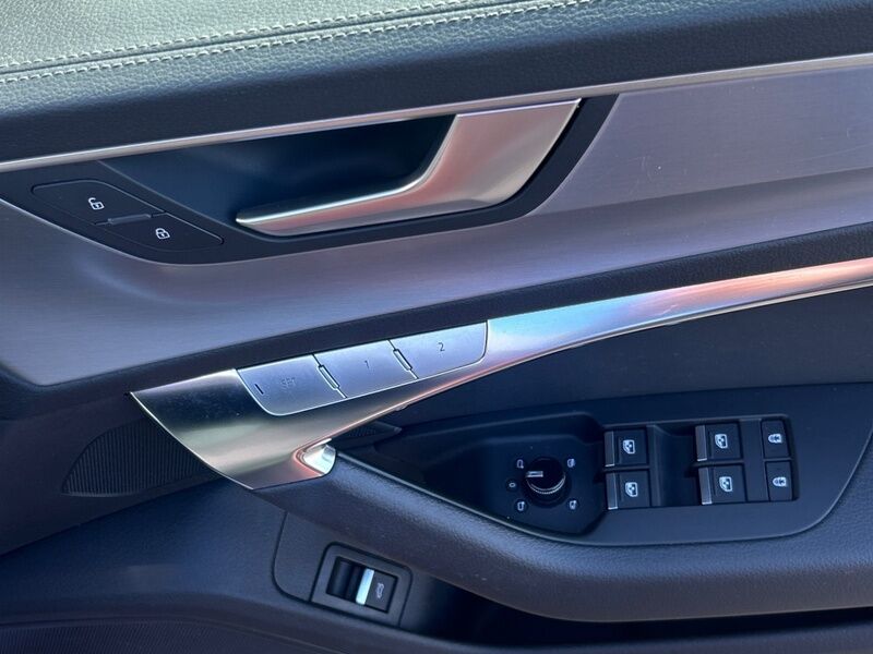 More views of Audi A6