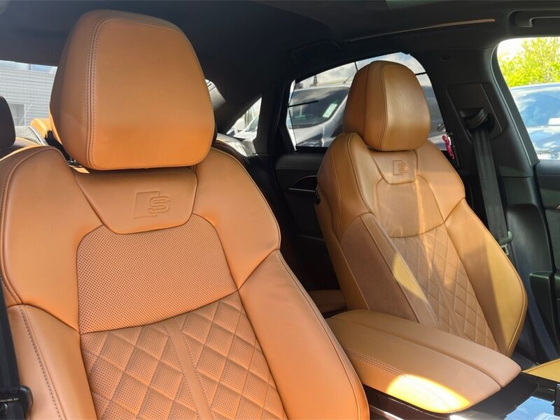 More views of Audi A8