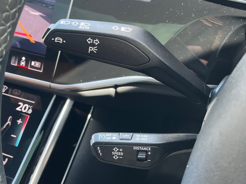 More views of Audi A8