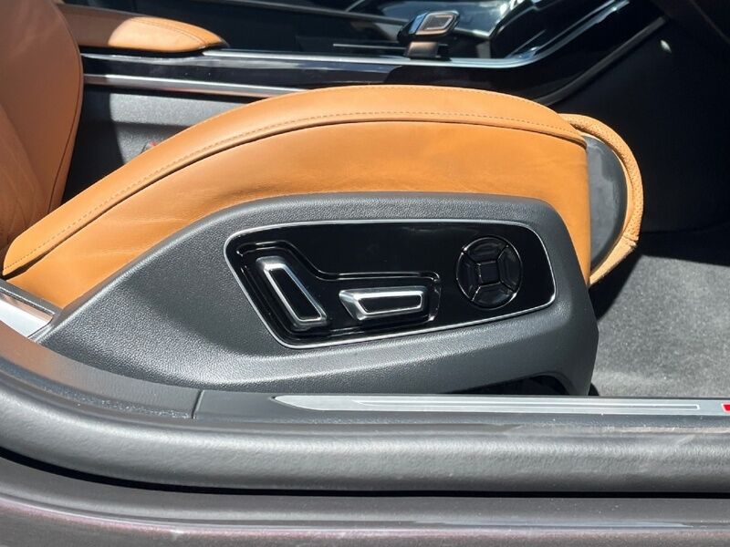 More views of Audi A8