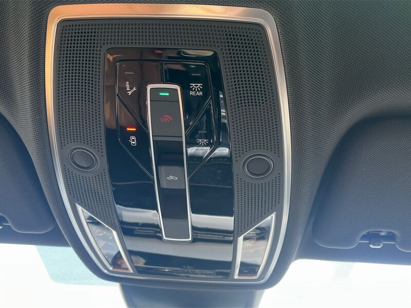 More views of Audi A8