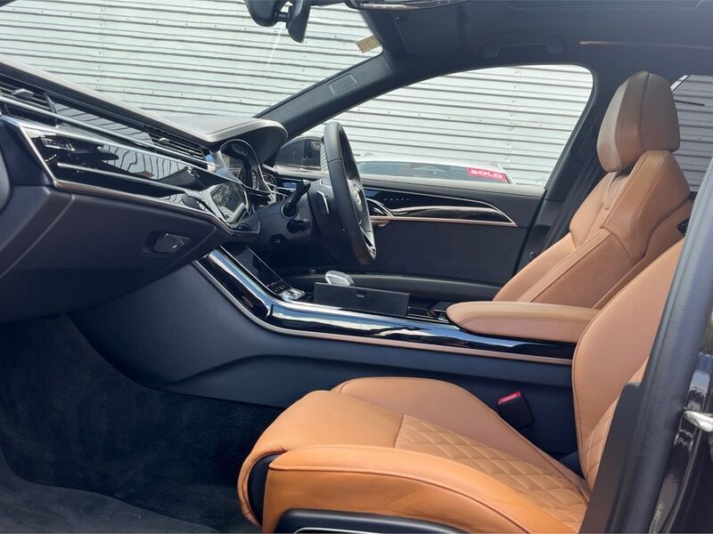 More views of Audi A8