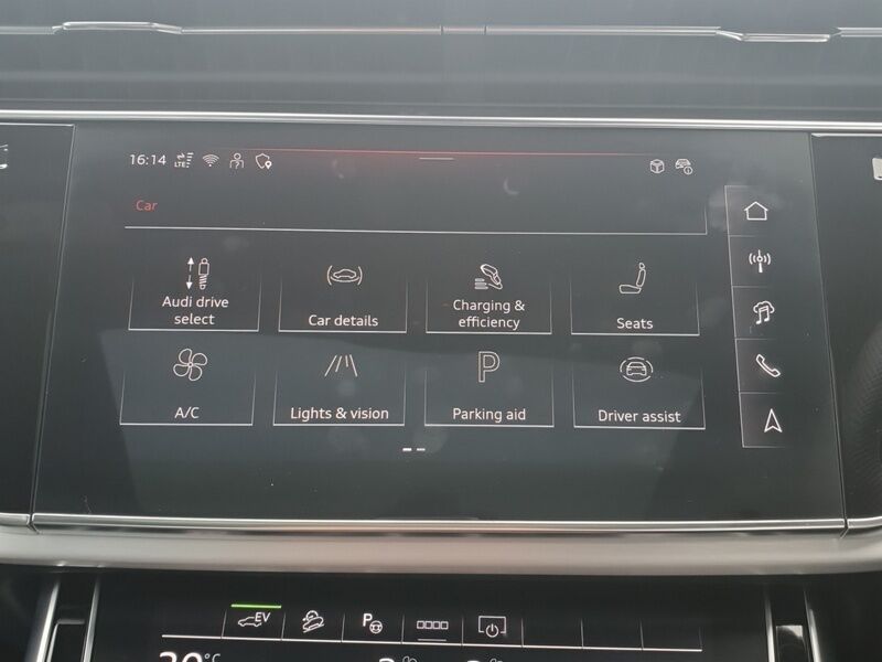 More views of Audi Q8