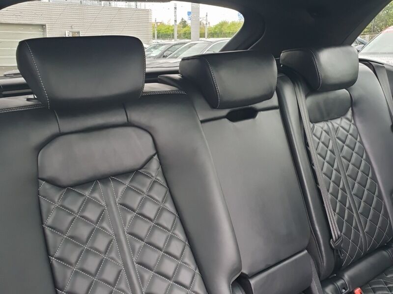 More views of Audi Q8