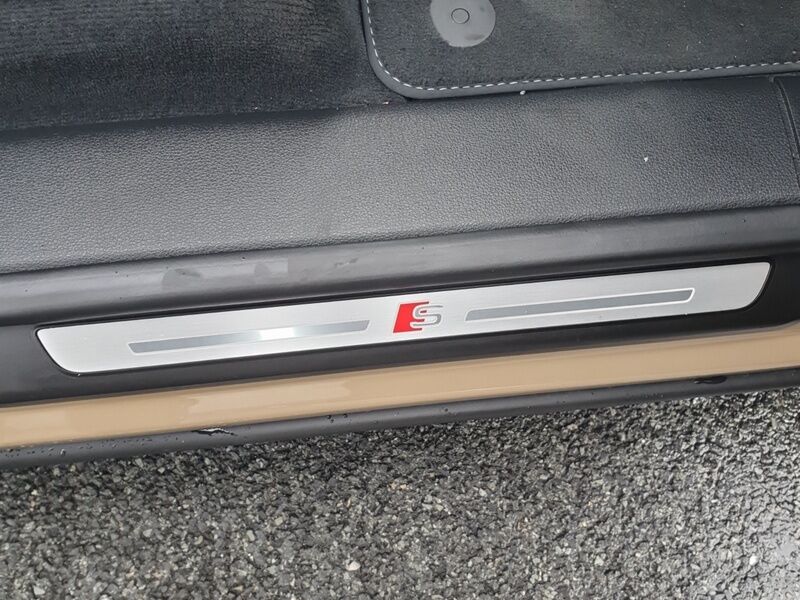 More views of Audi Q8