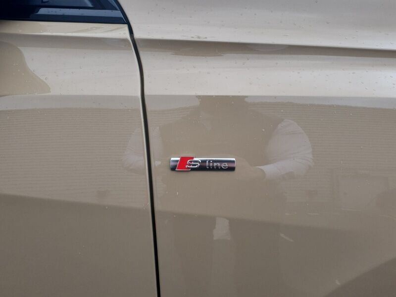 More views of Audi Q8