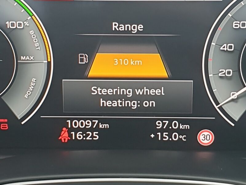 More views of Audi Q8