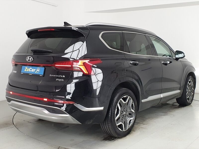 More views of Hyundai Santa Fe