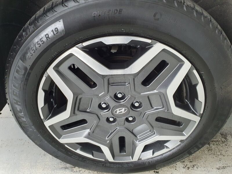 More views of Hyundai Santa Fe