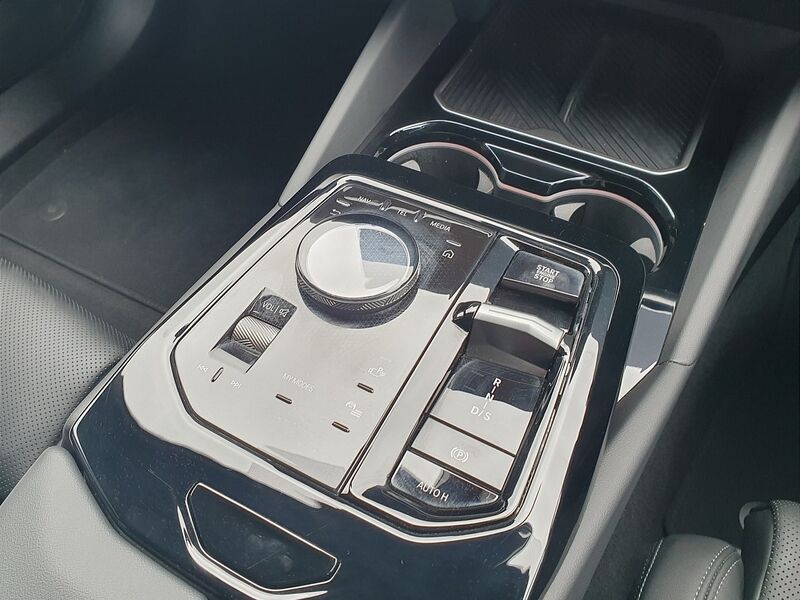 More views of BMW 5-Series