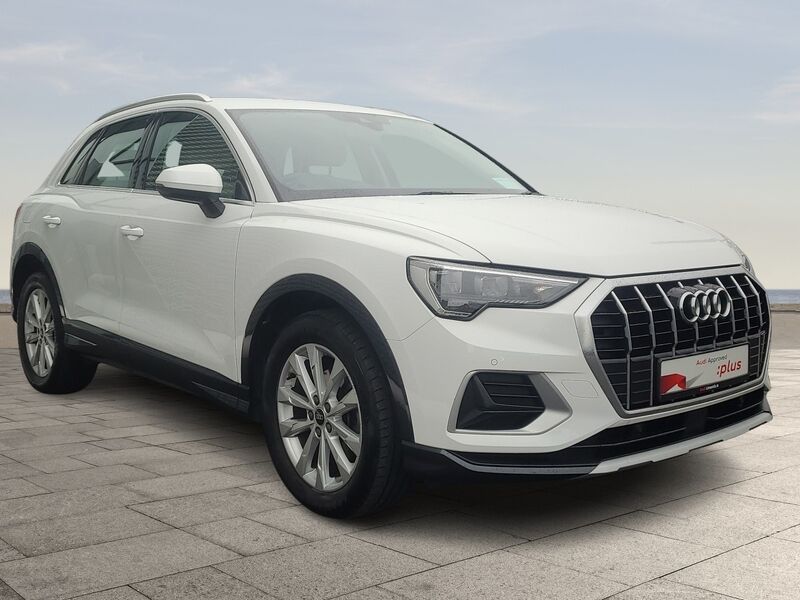 More views of Audi Q3