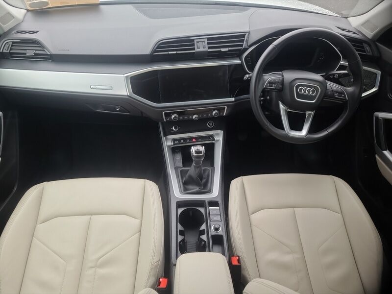 More views of Audi Q3
