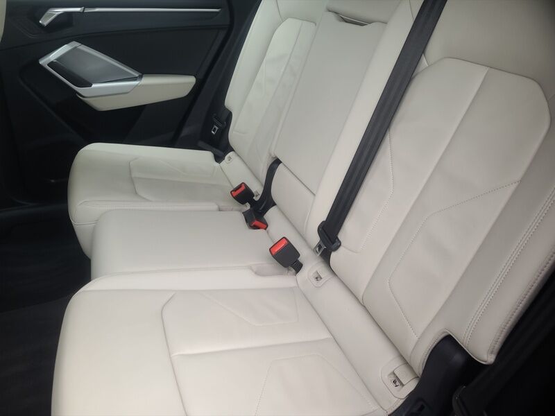 More views of Audi Q3