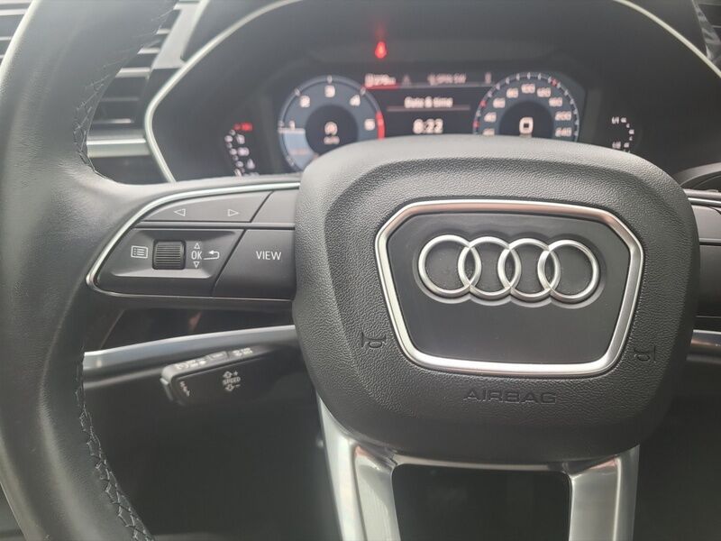 More views of Audi Q3