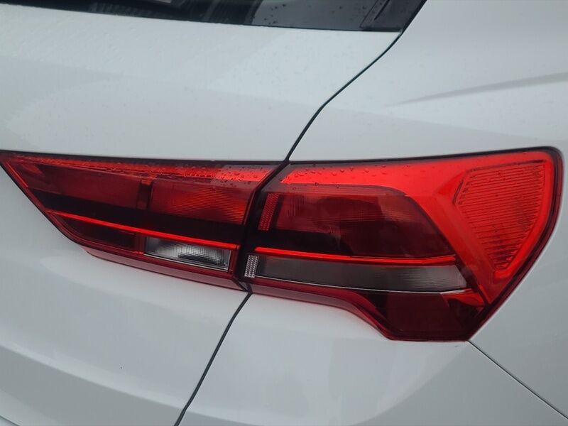 More views of Audi Q3