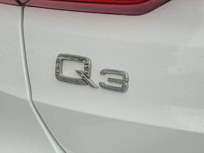 More views of Audi Q3