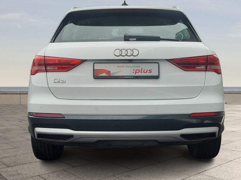 More views of Audi Q3