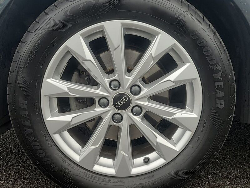 More views of Audi Q3
