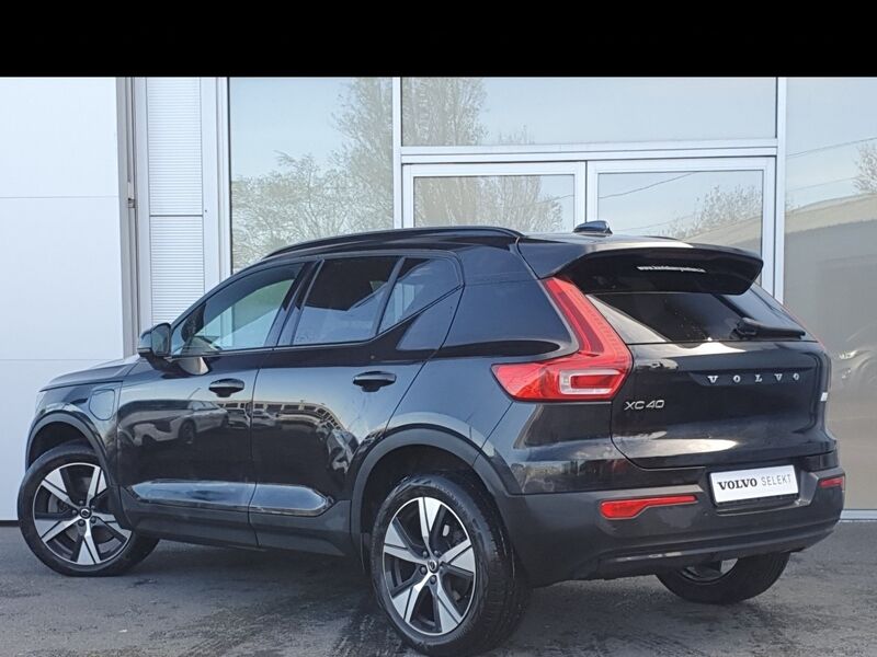 More views of Volvo XC40