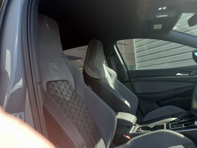 More views of Volkswagen Golf