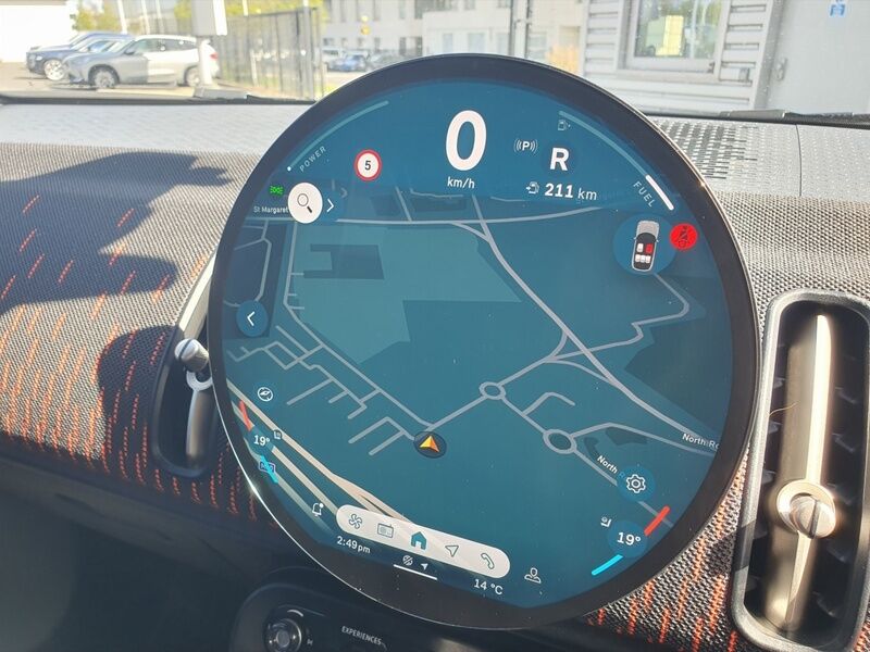 More views of Mini Countryman