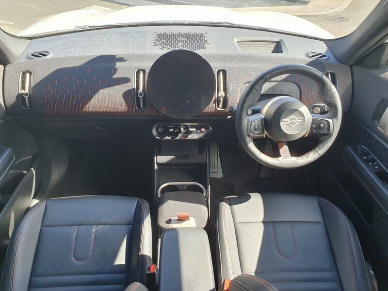 More views of Mini Countryman