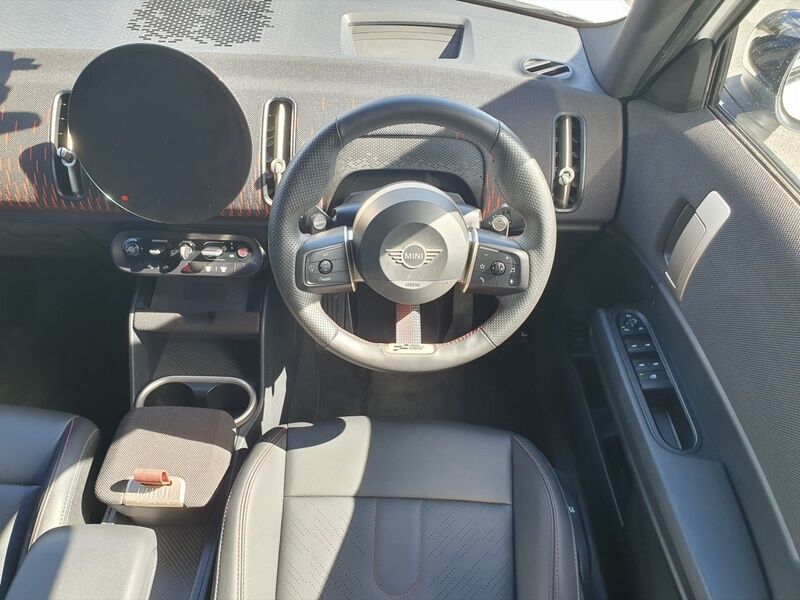 More views of Mini Countryman