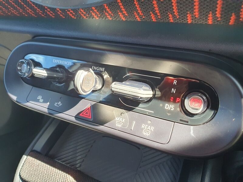 More views of Mini Countryman