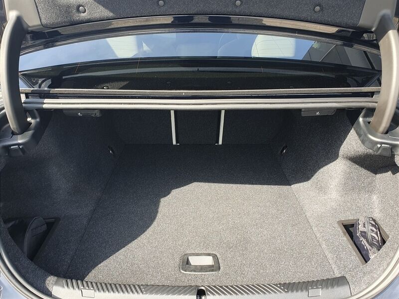 More views of BMW i5