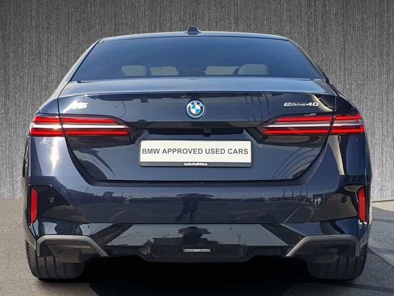 More views of BMW i5