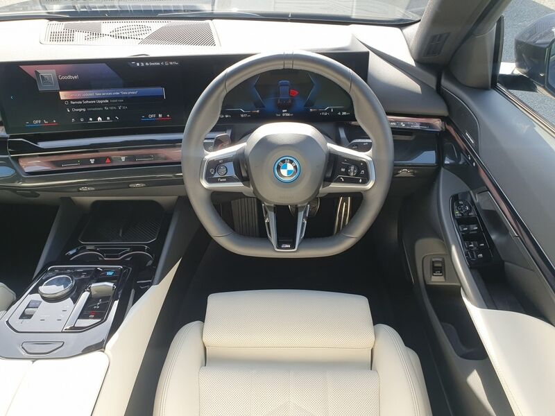 More views of BMW i5
