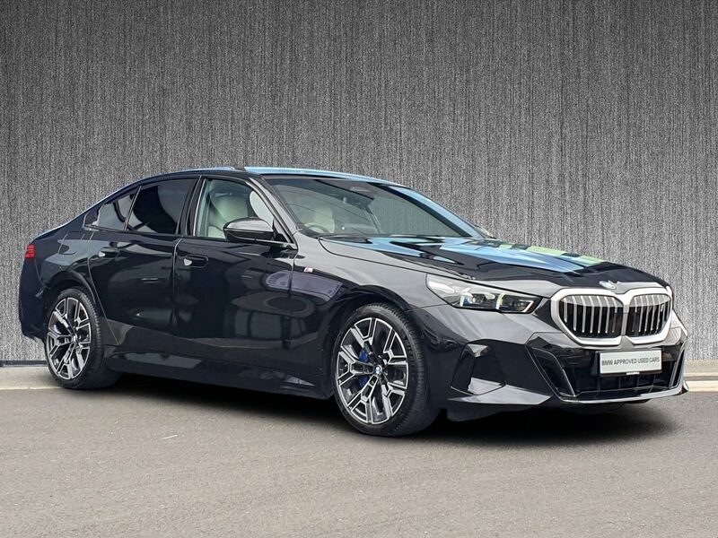 More views of BMW i5
