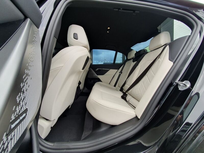 More views of BMW i5