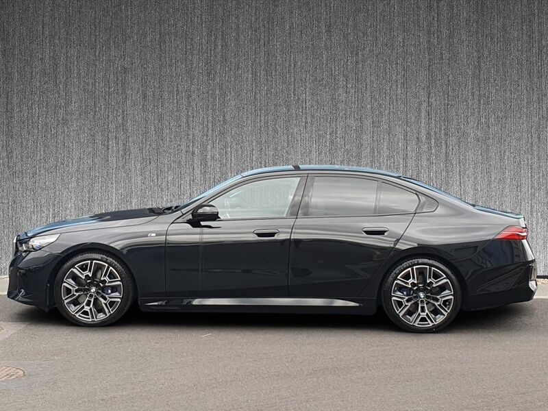 More views of BMW i5