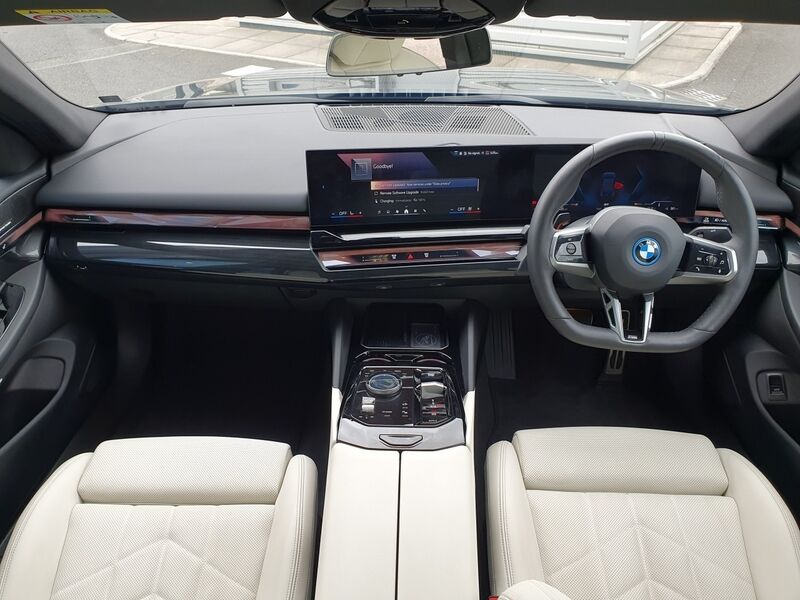 More views of BMW i5