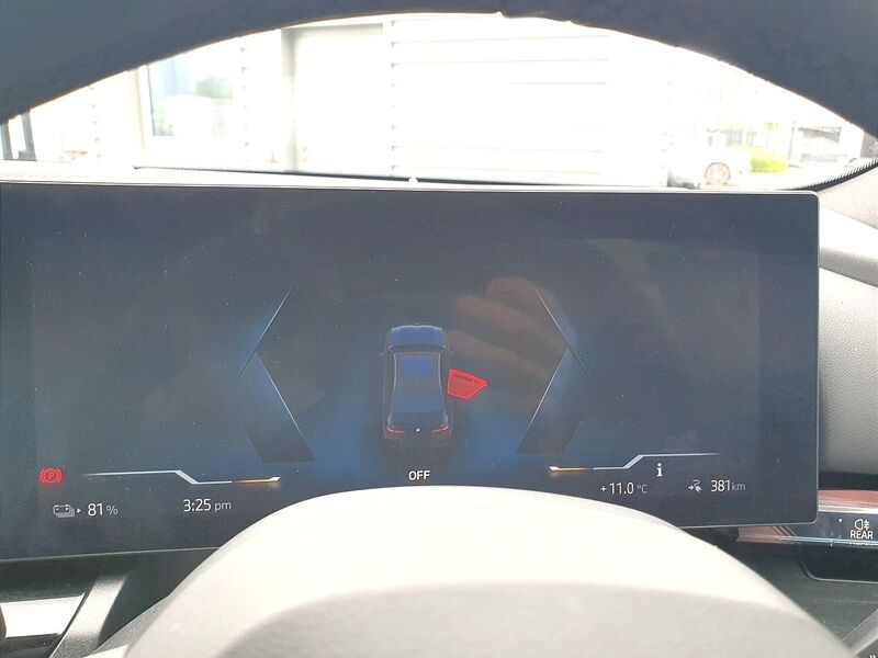 More views of BMW i5