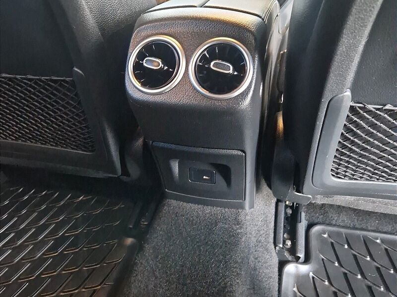 More views of Mercedes-Benz CLA