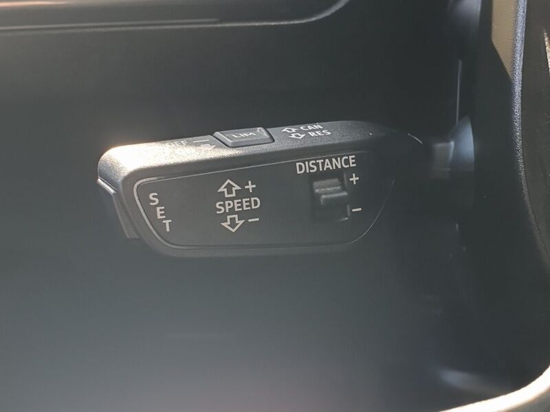 More views of Audi Q4 e-tron