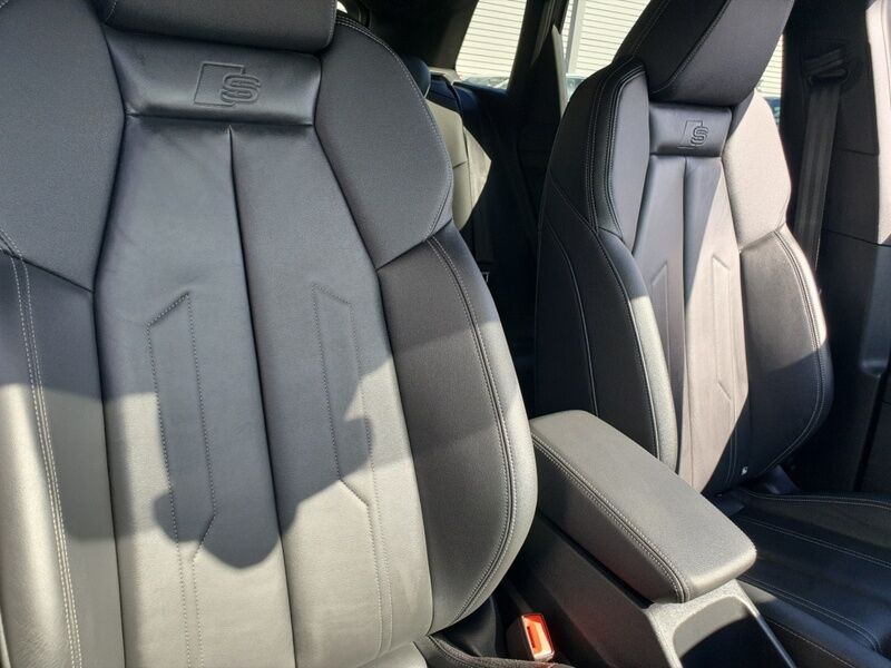 More views of Audi Q4 e-tron