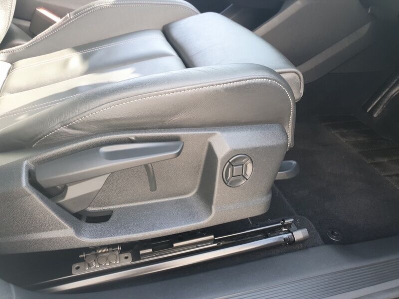 More views of Audi Q4 e-tron