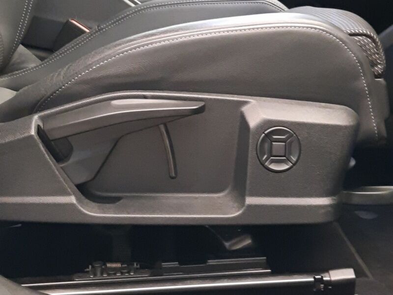 More views of Audi Q4 e-tron