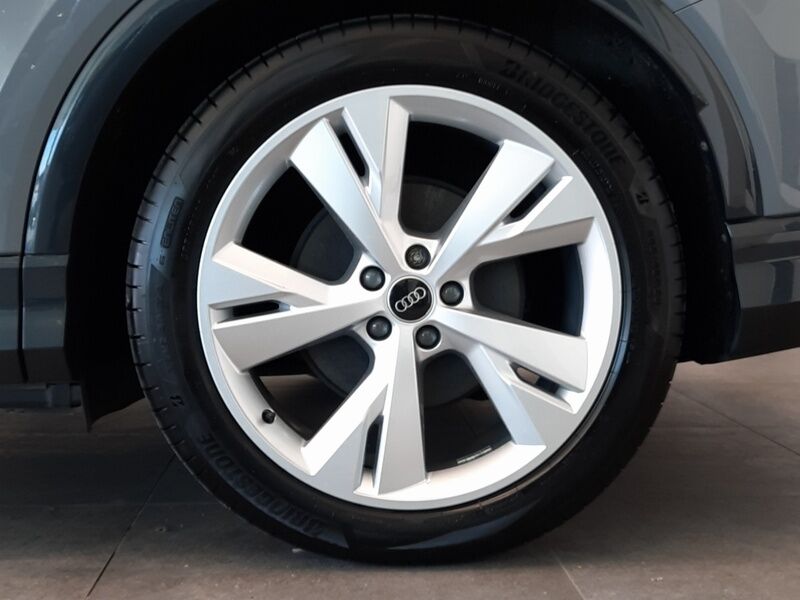 More views of Audi Q4 e-tron