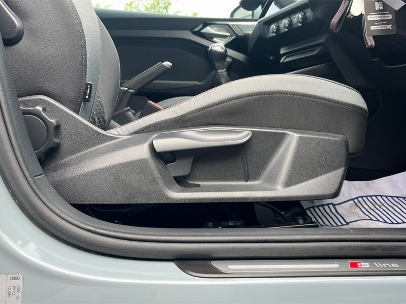 More views of Audi A1